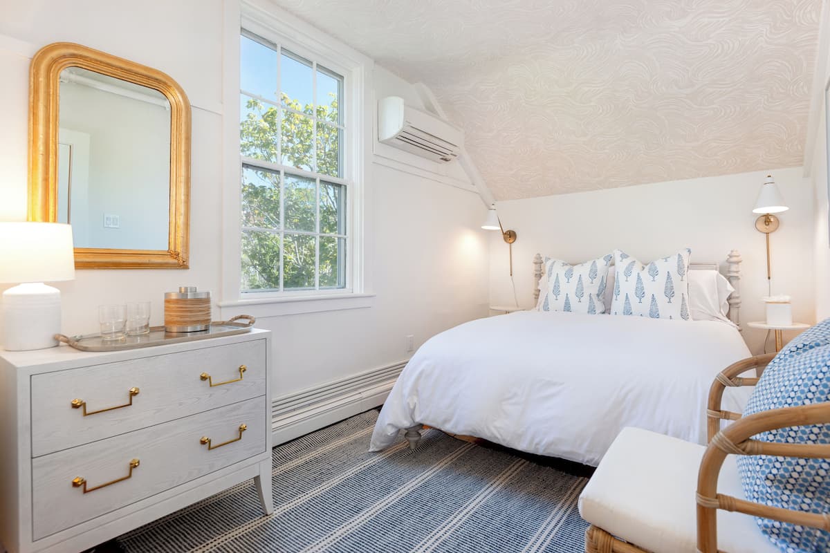 Standard Full - Room 11 | Frette Italian sheets, premium bedding, down comforters, pillowtop beds