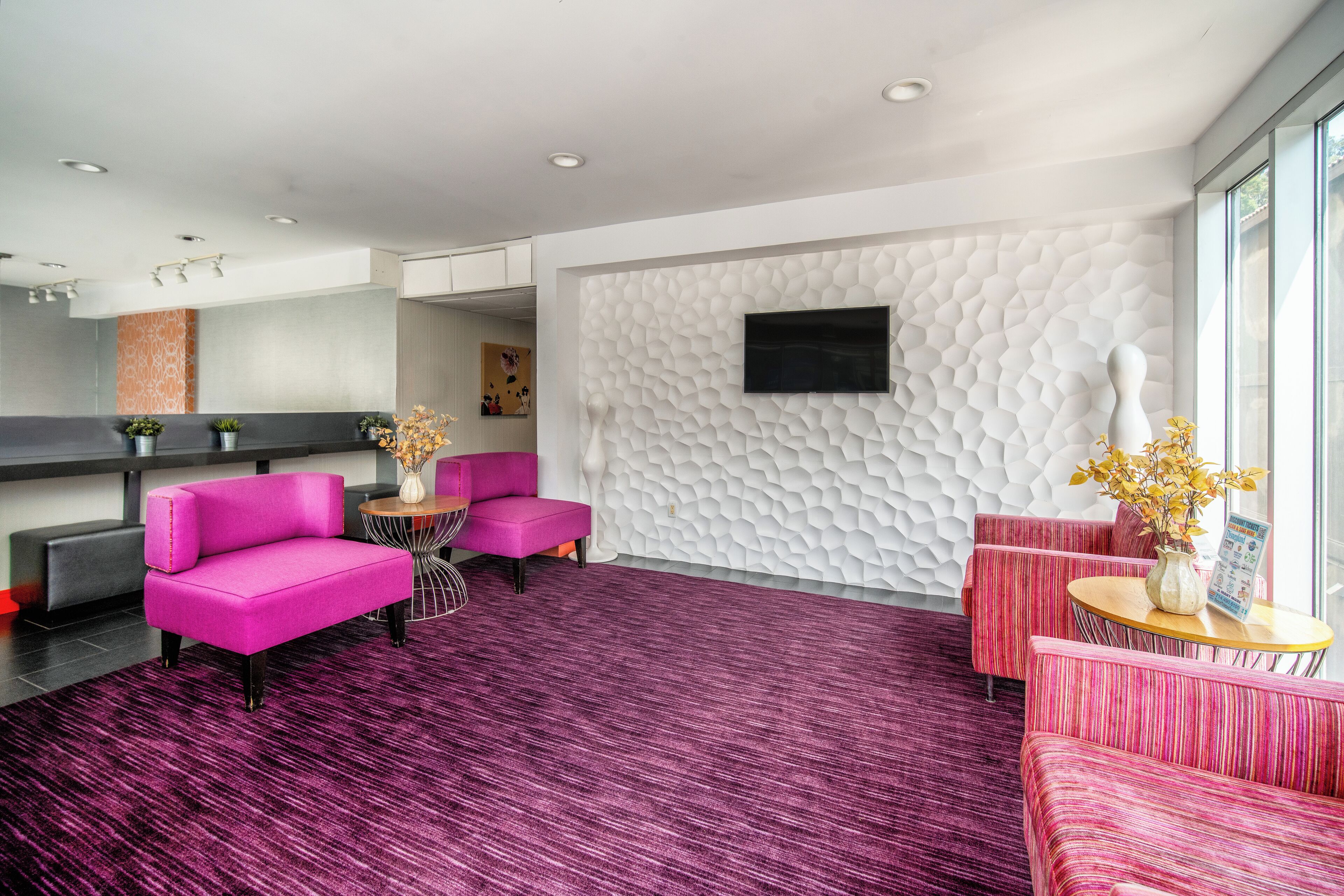 Photo - Lexen Hotel - Hollywood Walk of Fame-Universal Studios