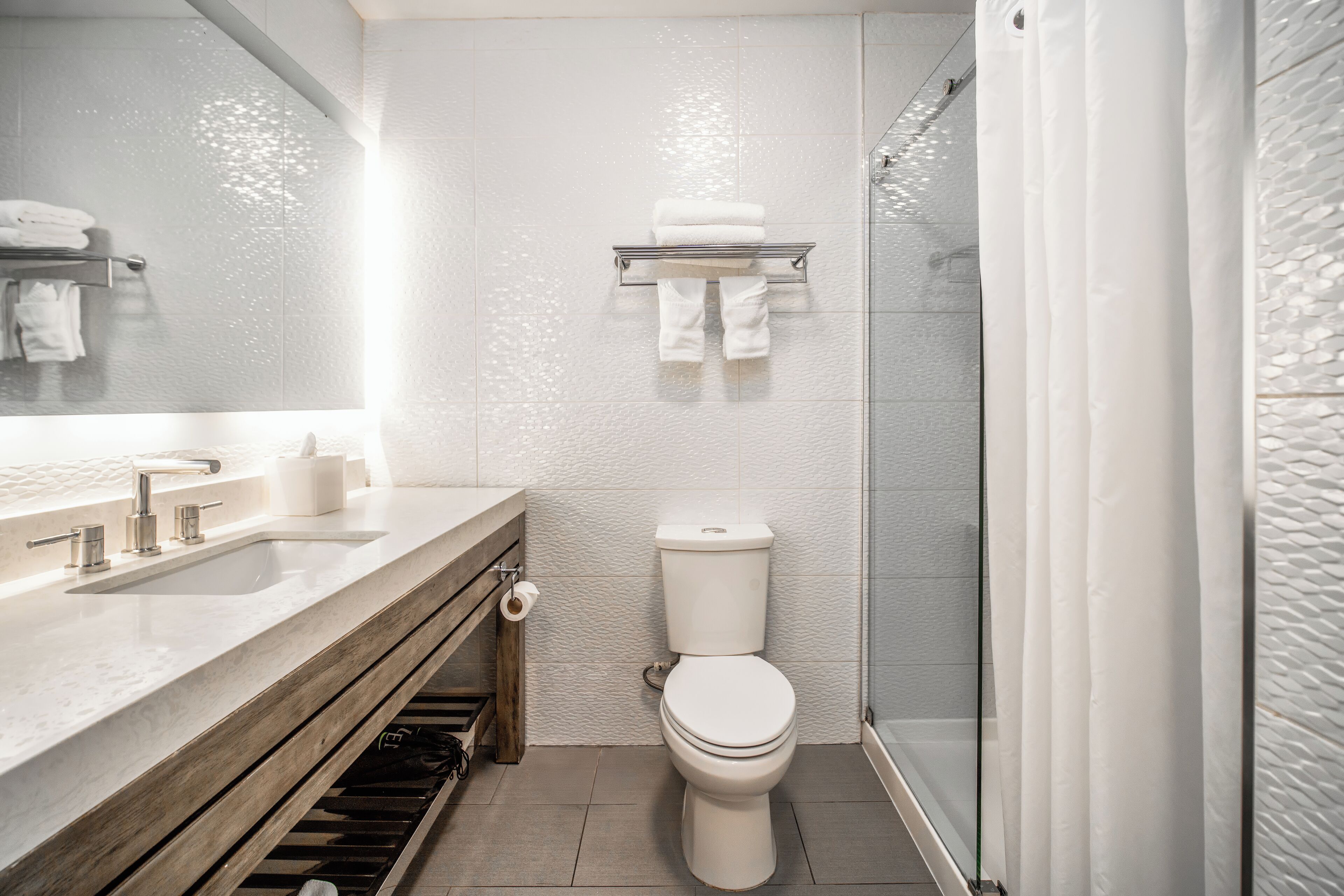 Photo - Lexen Hotel - Hollywood Walk of Fame-Universal Studios