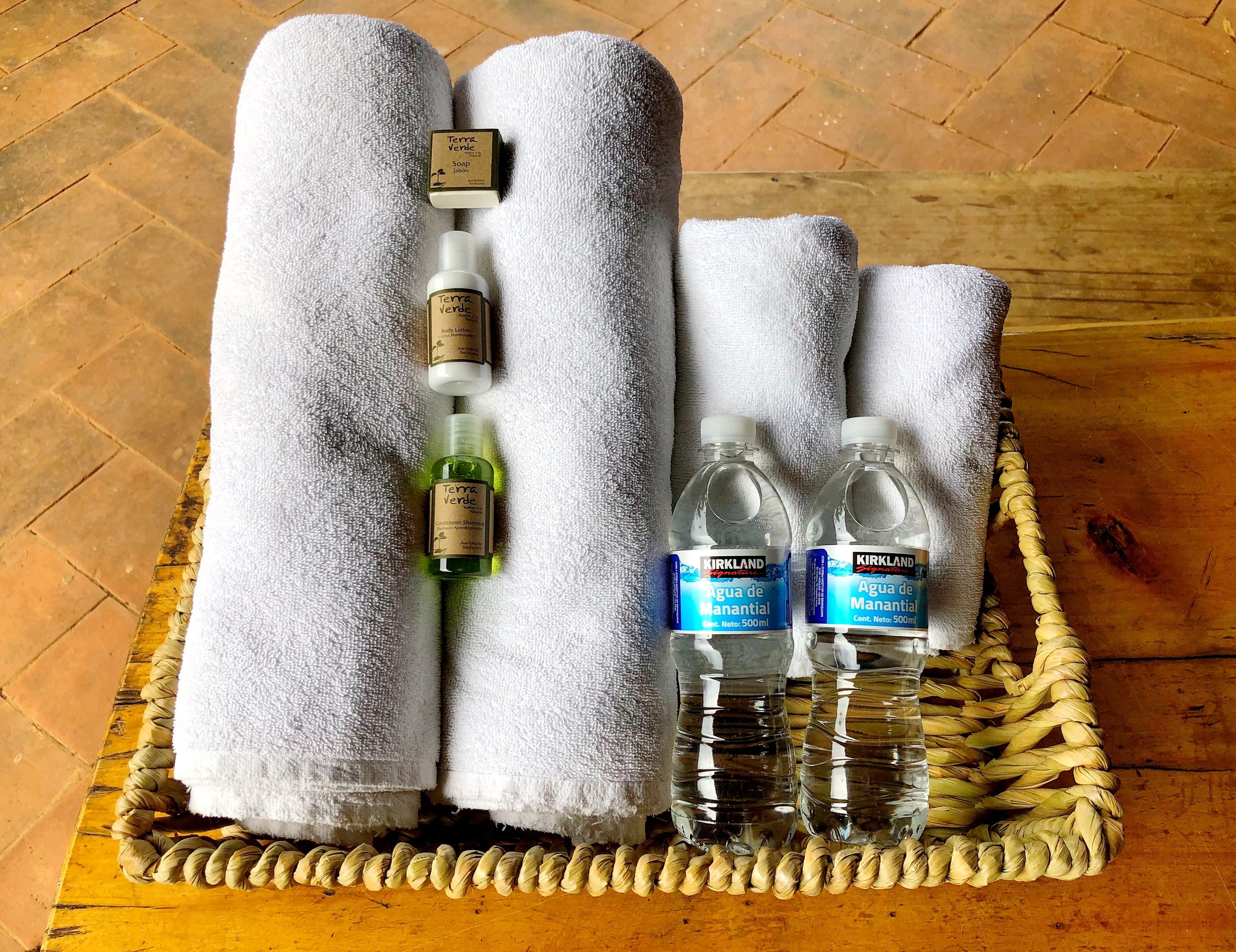 rainfall showerhead, free toiletries, towels, soap