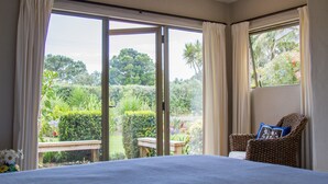 Unclassified image, 5 of 33, button - Taigh na Mara B&B (Kuaotunu)