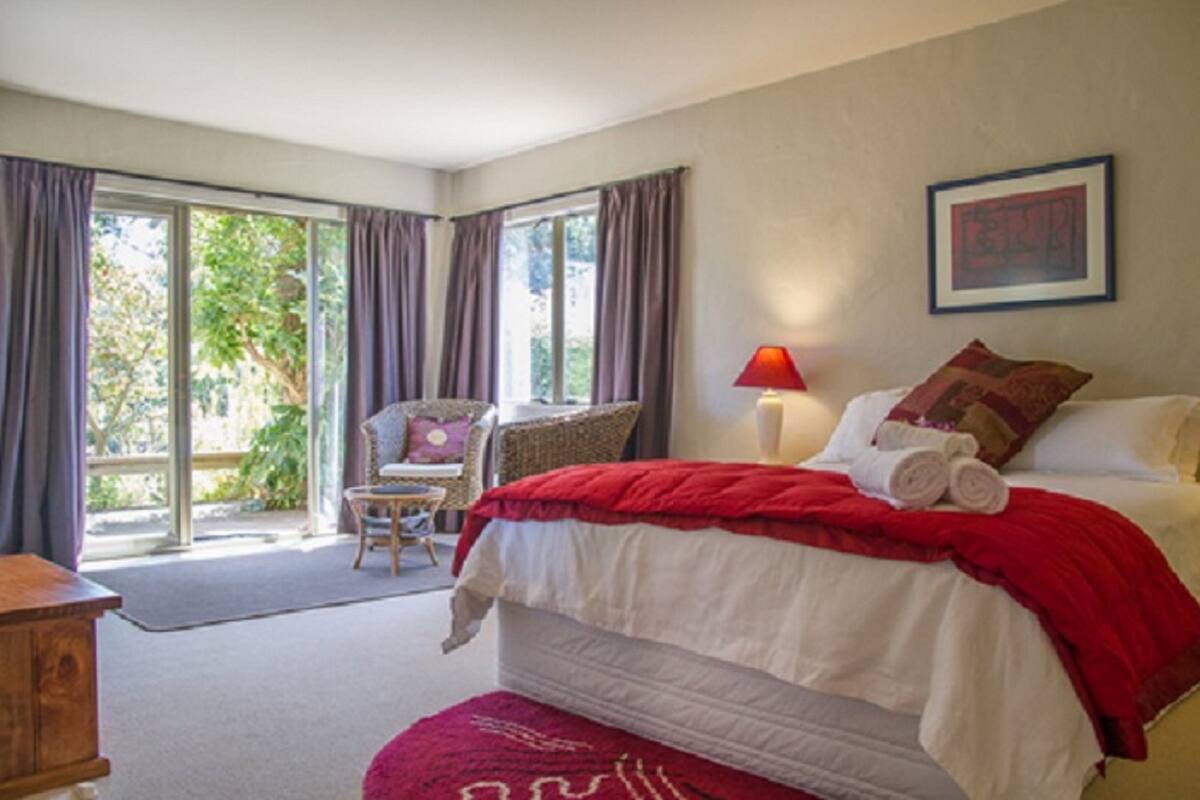 Cots/infant beds, rollaway beds, free WiFi, individually decorated