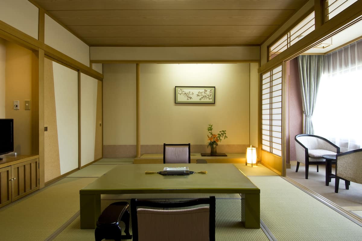傳統客房 (SUP, Futon & Shared Hot Spring Access) | 迷你吧、房內夾萬、床單