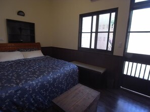 Double Room, Women only, Shared Bathroom | Free WiFi