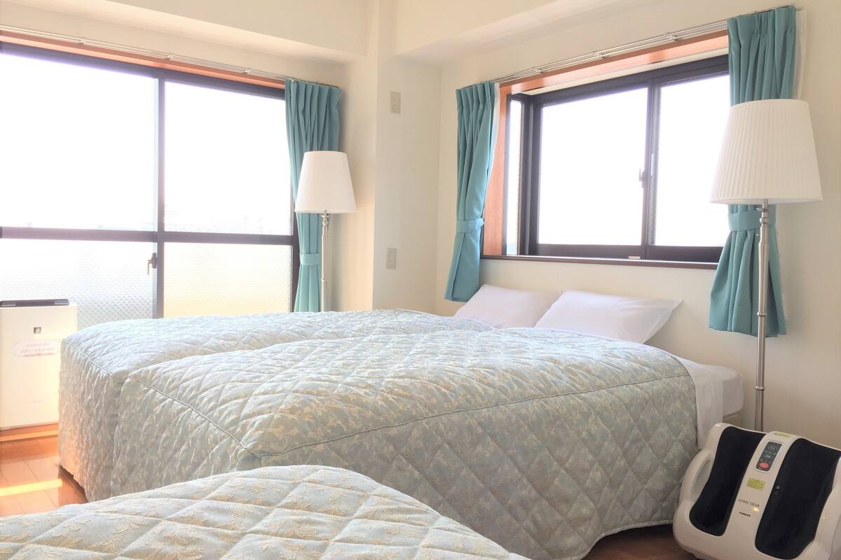 superior triple room, 3 single beds | in-room safe, desk, free wifi, bed sheets