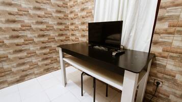 Standard Double Room | 4 bedrooms, desk, free WiFi, bed sheets