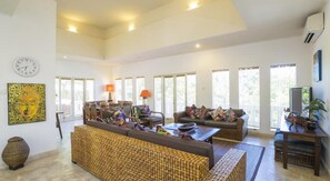 1 bedroom, in-room safe, individually decorated, individually furnished