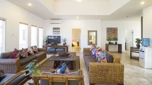 Ảnh chưa phân loại, 3 trong số 55 ảnh, nút