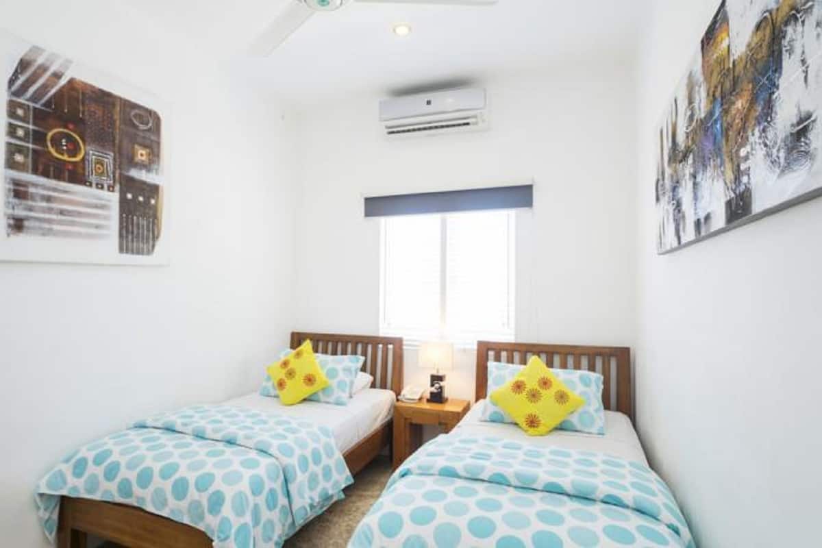 Penthouse, 3 Bedrooms (with 1 bathroom)