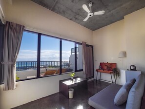 Deluxe Double Room, Ocean View (301) | Blackout drapes, free WiFi - Lugo Hotel (Hengchun)