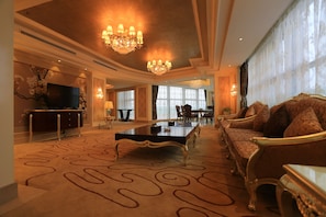 TV - Baoji Jianguo Hotel (Baoji)