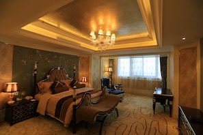 Premium bedding, minibar, in-room safe, desk