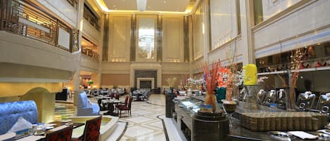 Lobby lounge