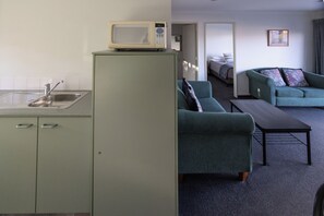 Unclassified image, 2 of 54, button - Alexandra Heights Motel (Alexandra)