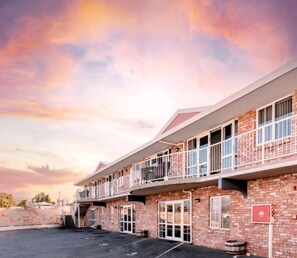 Front of property - Alexandra Heights Motel (Alexandra)