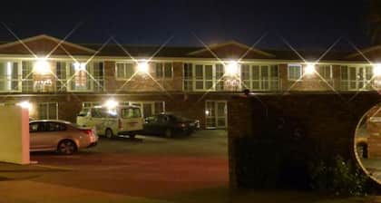 Alexandra Heights Motel