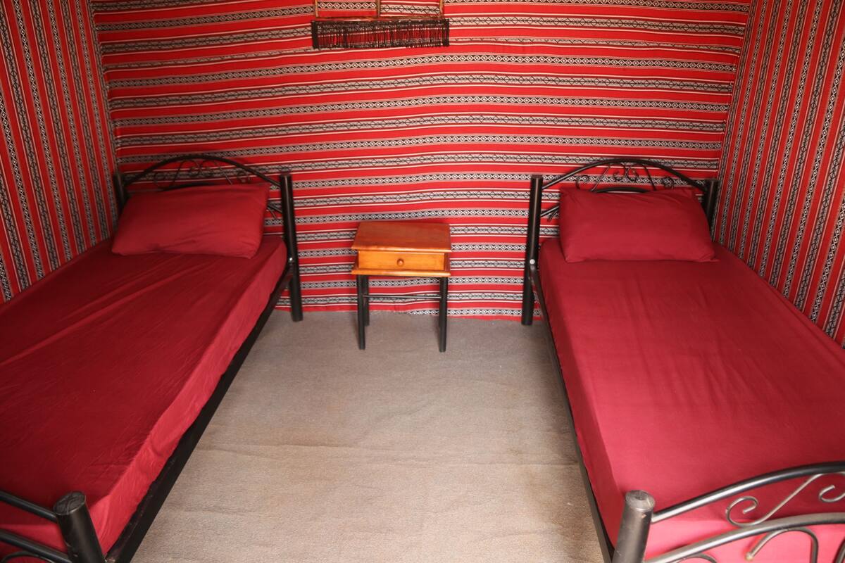 Coffres-forts dans les chambres, draps fournis