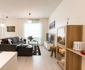 Nordica Design Apartment | Phòng khách | TV màn hình phẳng 