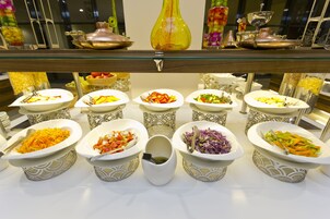 Desayuno buffet todos los días (con cargo)