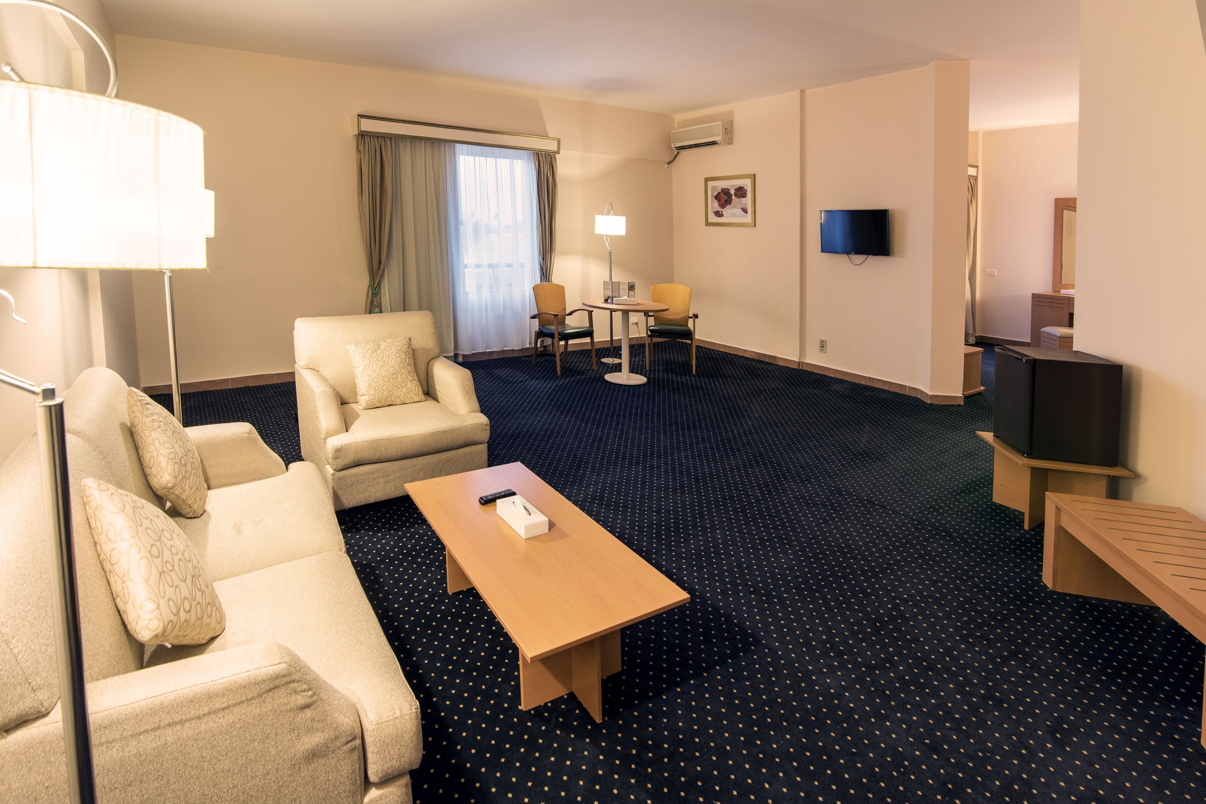 minibar, in-room safe, individually decorated, individually furnished