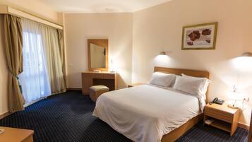 Minibar, coffres-forts dans les chambres, décoration personnalisée