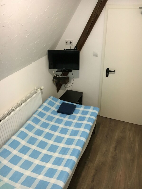 Bureau, Wi-Fi gratuit, draps fournis