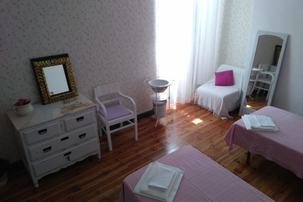 Double Room (Flores) | Blackout drapes, free WiFi