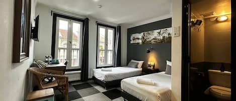 Superior-huone | Minibaari, tallelokero huoneessa, silitysrauta/-lauta, ilmainen Wi-Fi