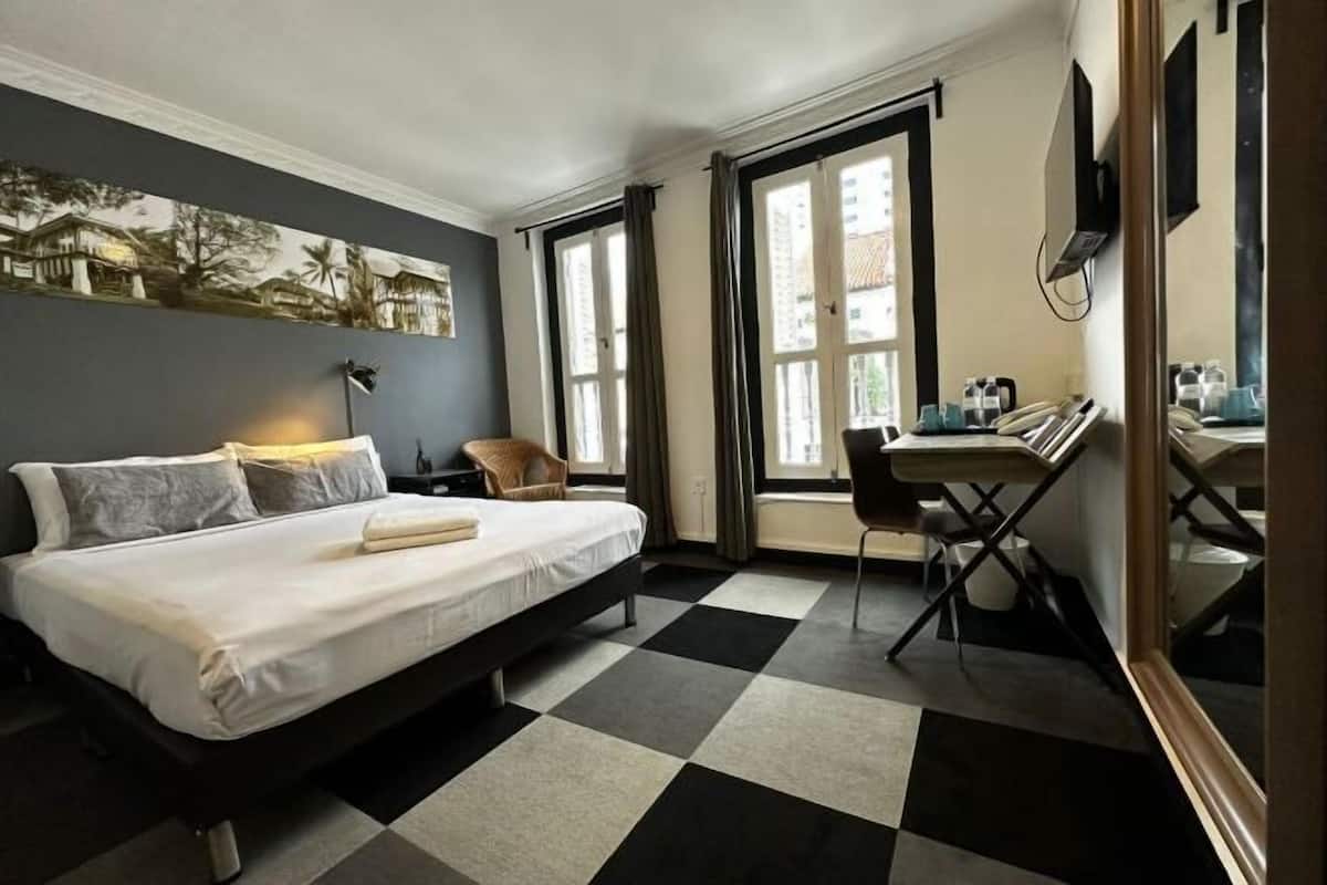 Minibar, in-room safe, iron/ironing board, free WiFi