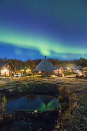 Unclassified image, 2 of 30, button - Vestvatn - Arctic Cabins (Bodo)