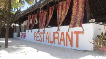 Breakfast, lunch, dinner served; local and international cuisine