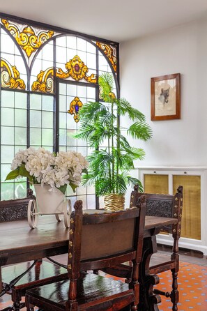 Lobby sitting area - Hotel Mediodia (Madrid)