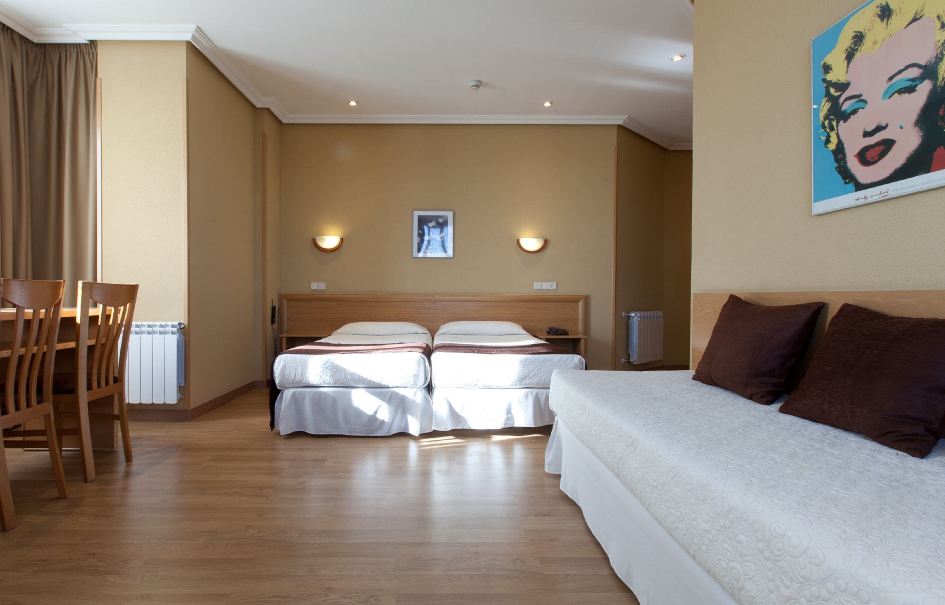 standard triple room, 3 single beds | in-room safe, desk, blackout curtains, free cots/infant beds