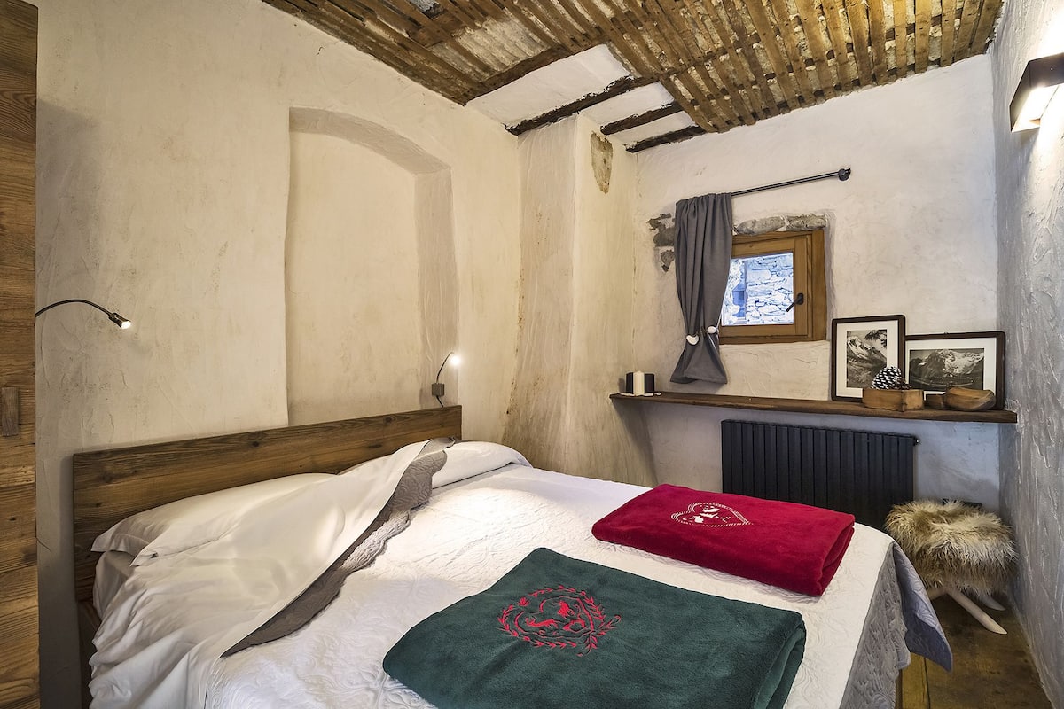 1 habitación, colchones con efecto memoria y sistema de insonorización