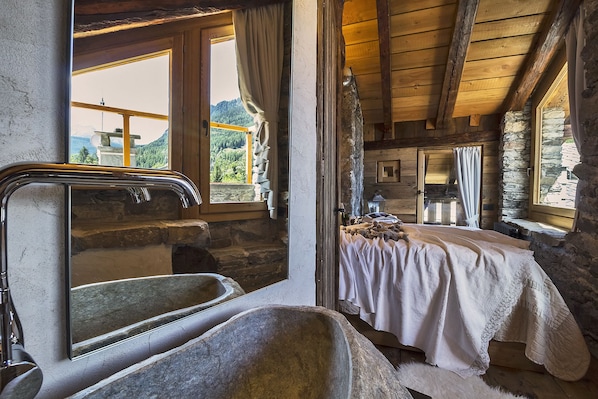 Honeymoon Suite, 1 Bedroom, Balcony