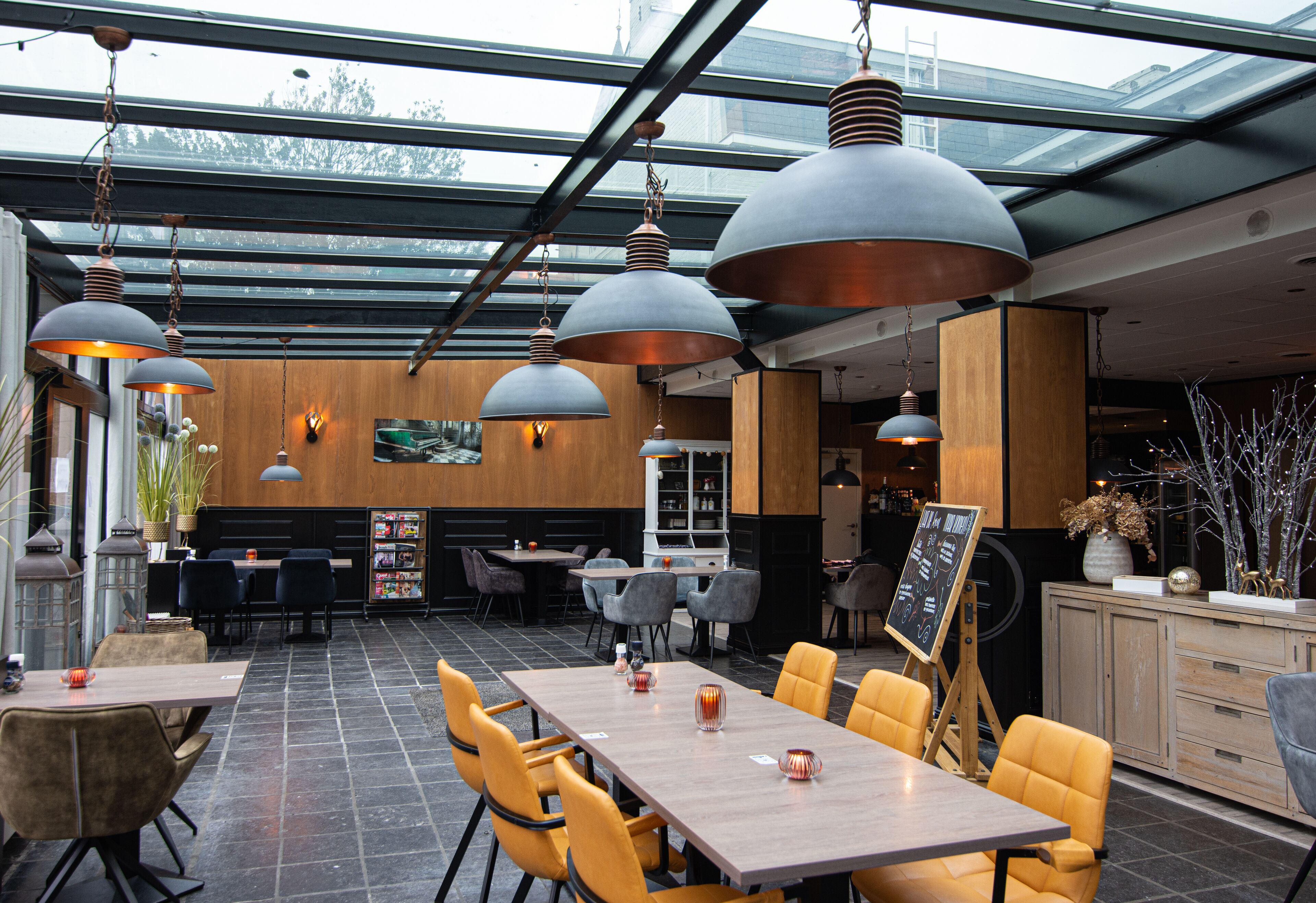 lunch and dinner served, belgian cuisine