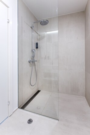 Superior Double Room, Balcony | Bathroom shower - CPH Studio Hotel (Copenhagen)