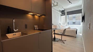 Double Room, Kitchenette (Small) | Free WiFi, bed sheets