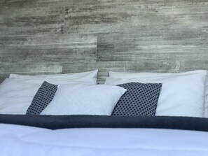 3 kamar tidur dan didekorasi berbeda-beda