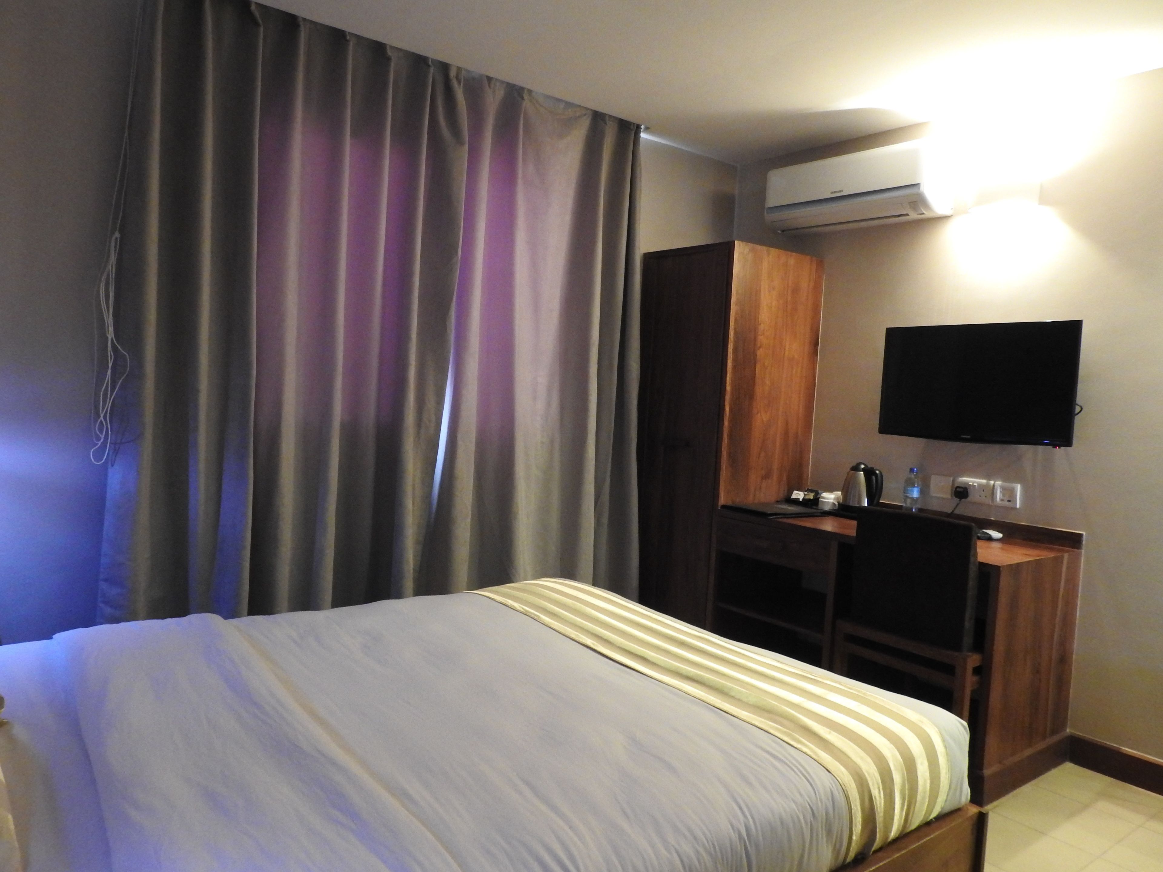deluxe room | 1 bedroom, premium bedding, in-room safe, desk