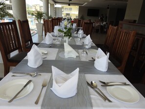 Spécialités Cuisine locale et internationale