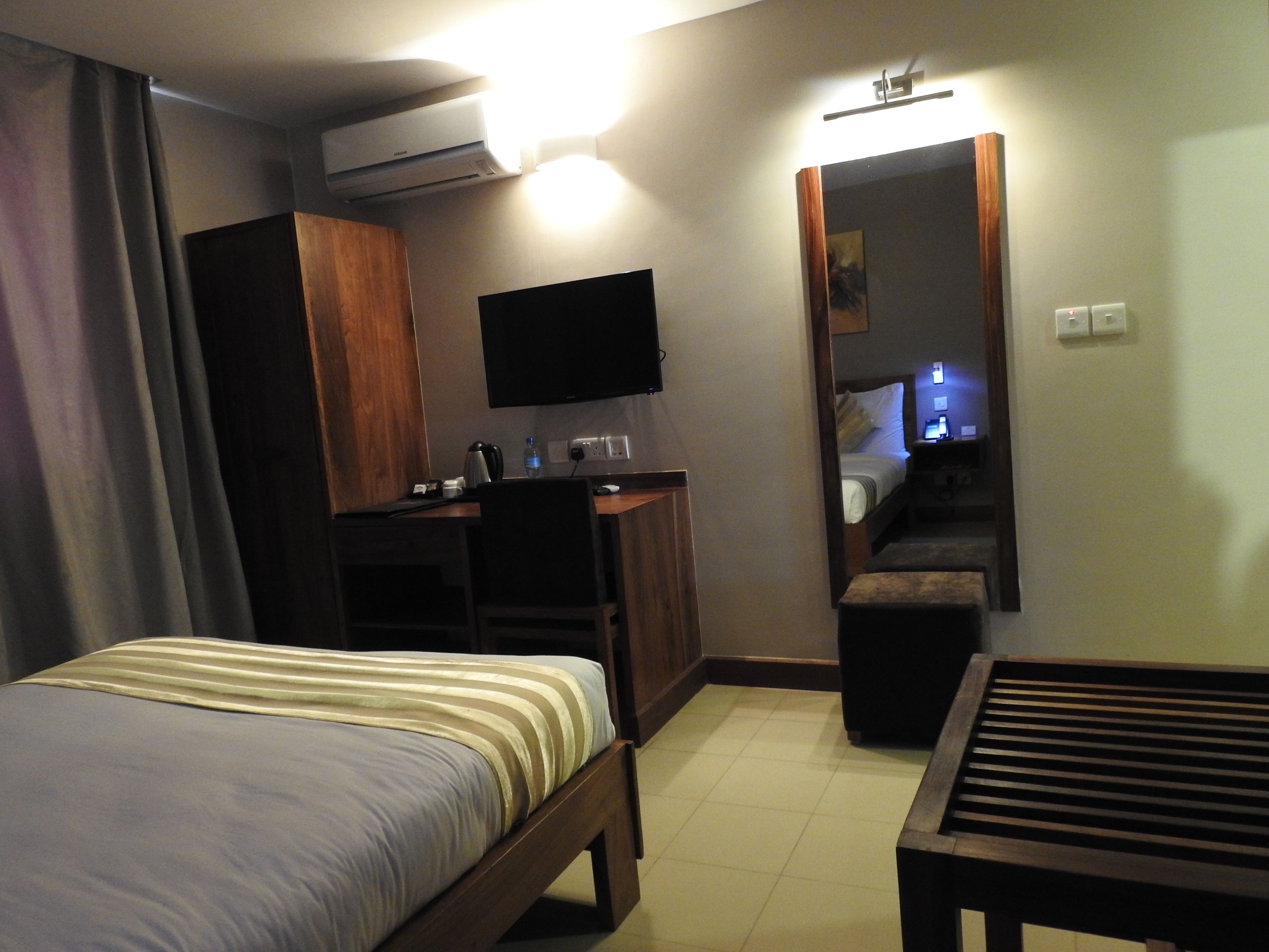 standard room | 1 bedroom, premium bedding, in-room safe, desk