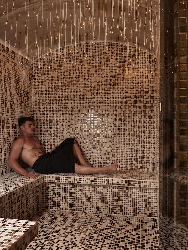 Couples treatment rooms, sauna, hot tub, steam room, Turkish bath