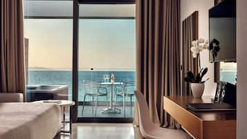 Suite, Jetted Tub, Sea View | Minibar, in-room safe, desk, laptop workspace