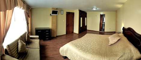 Deluxe Room, 1 Queen Bed, Annex Building | Iron/ironing board, free WiFi, bed sheets