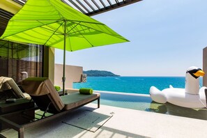 حمّام سباحة خارجي