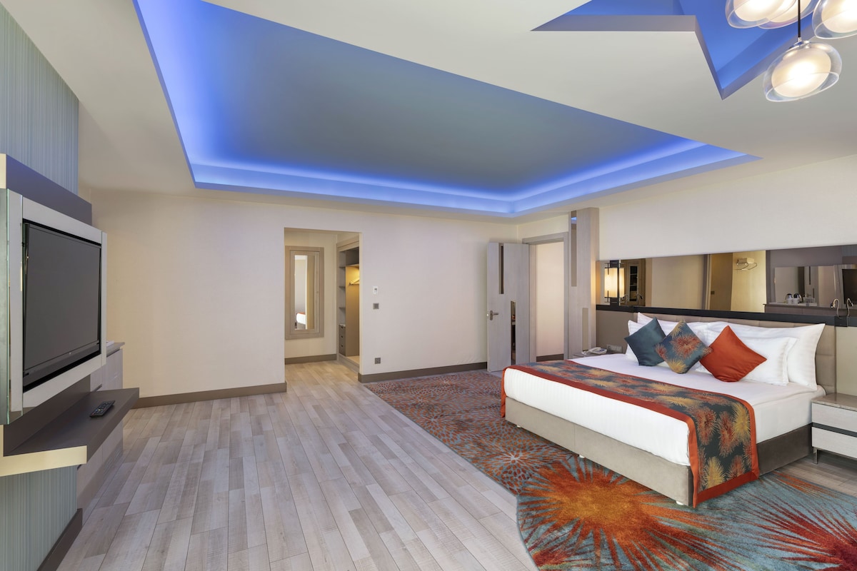 Deluxe Suite | ミニバー (無料)、セーフティボックス (室内)、デスク、WiFi (無料)