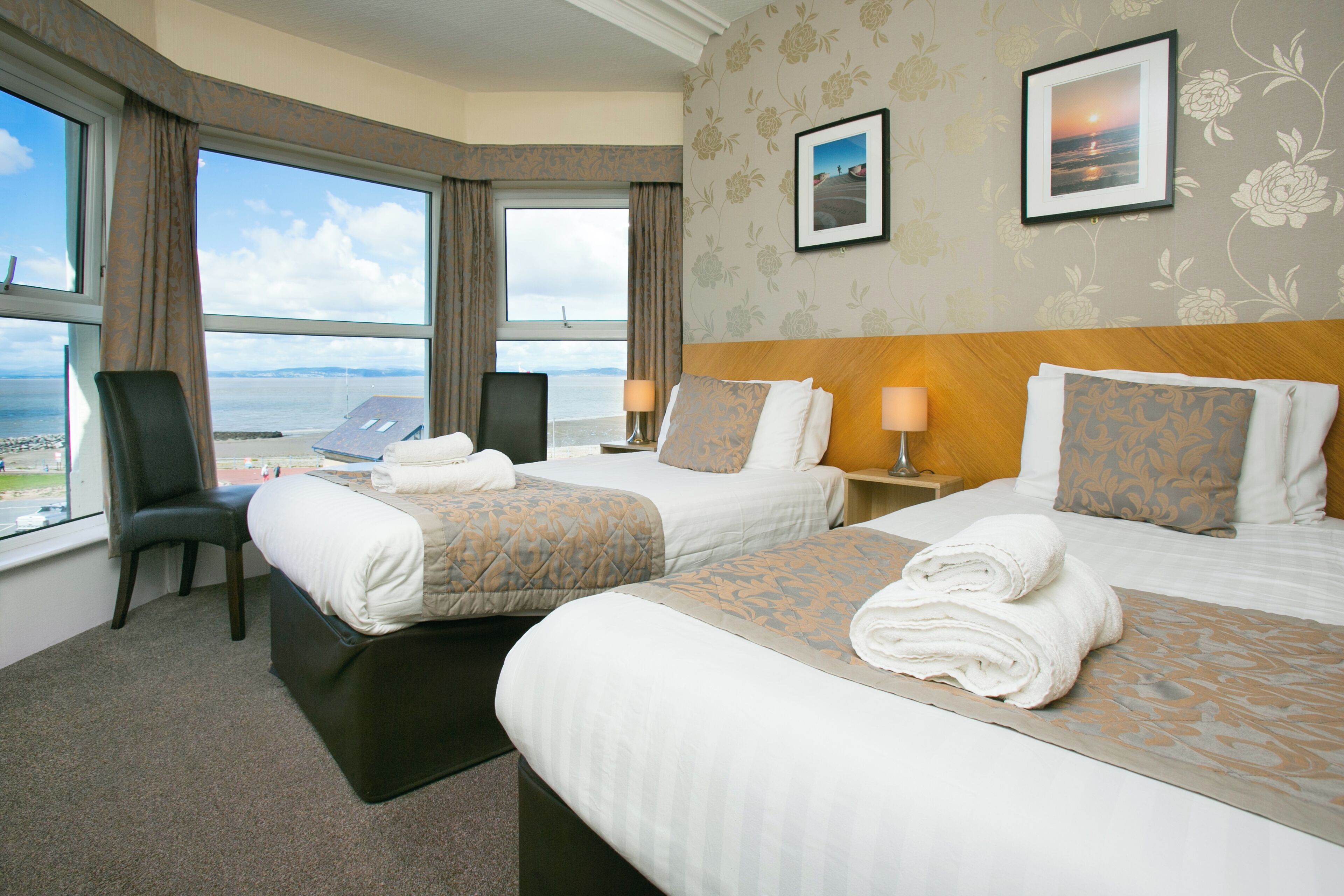 Double or Twin Room, Sea View | Desk, iron/ironing board, free WiFi, bed sheets