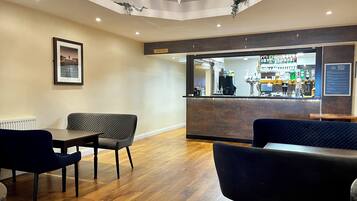 Bar (en el alojamiento)