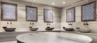 Hawthorn Suites by Wyndham Cerkezkoy